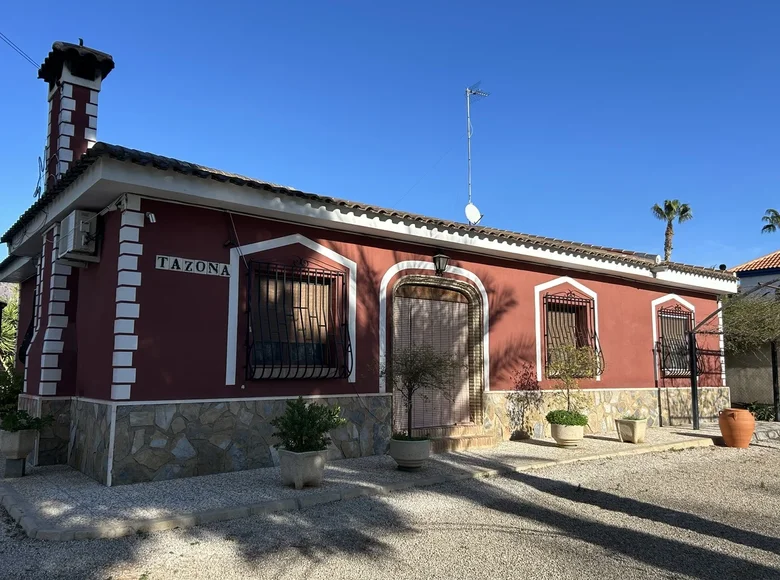 Villa de tres dormitorios 245 m² Totana, Španjolska