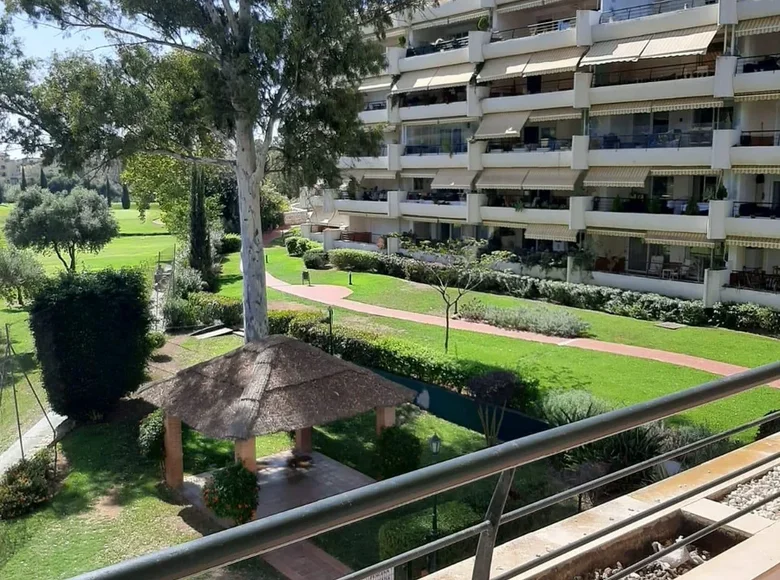 Wohnung 3 Schlafzimmer 195 m² San Pedro Alcantara, Spanien