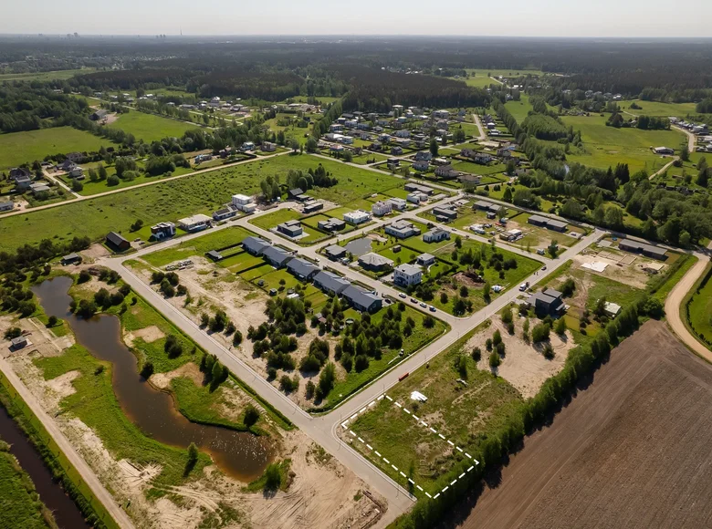 Land 1 447 m² Vikuli, Latvia