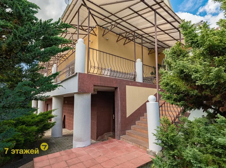 House 397 m² Minsk, Belarus
