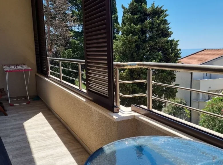 3 bedroom apartment 79 m² Petrovac na Moru, Montenegro