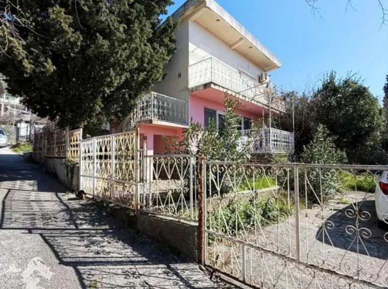 Haus 4 Schlafzimmer 135 m² Petrovac na Moru, Montenegro