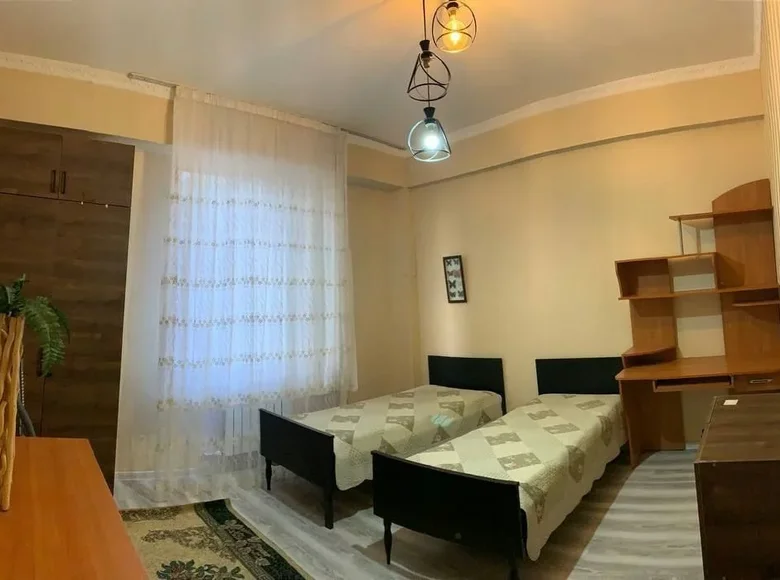 Kvartira 3 xonalar 97 m² in Shaykhontohur Tumani