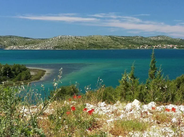 Land  Bashkia Durres, Albania