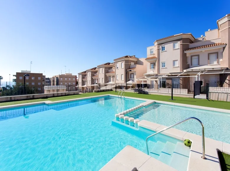 3 bedroom apartment 142 m² Santa Pola, Spain