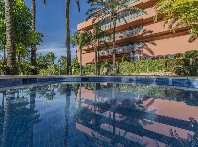 Mieszkanie 3 pokoi 130 m² Estepona, Hiszpania