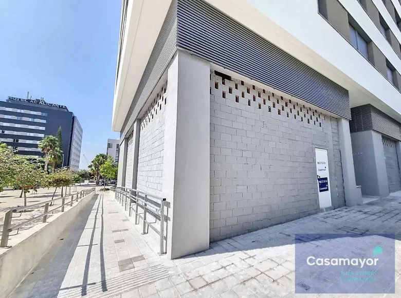 Propiedad comercial 96 m² en Alicante, España