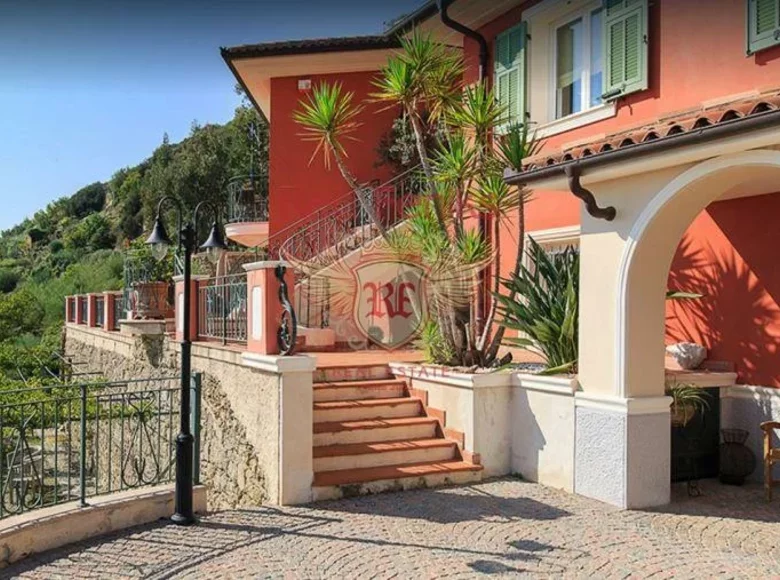 Villa 4 pièces 320 m² Bordighera, Italie