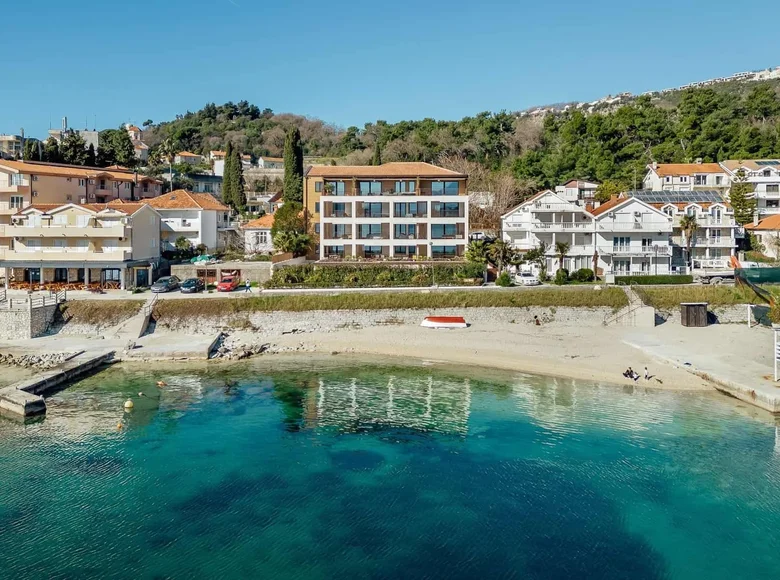 2 bedroom house 105 m² Herceg Novi, Montenegro