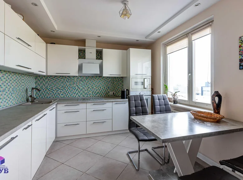 Wohnung 3 zimmer 82 m² Minsk, Belarus