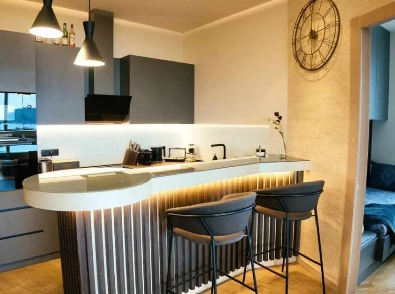 Wohnung 2 zimmer 111 m² in Budva, Montenegro