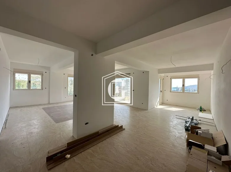 Mieszkanie 3 pokoi 150 m² Becici, Czarnogóra