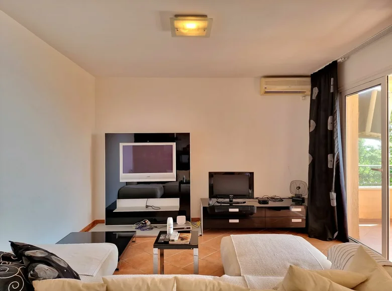 Apartamento 2 habitaciones 95 m² Kamenovo, Montenegro