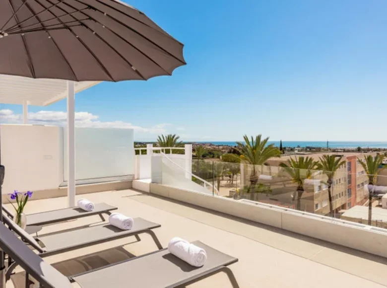 Penthouse 3 pokoi  Estepona, Hiszpania