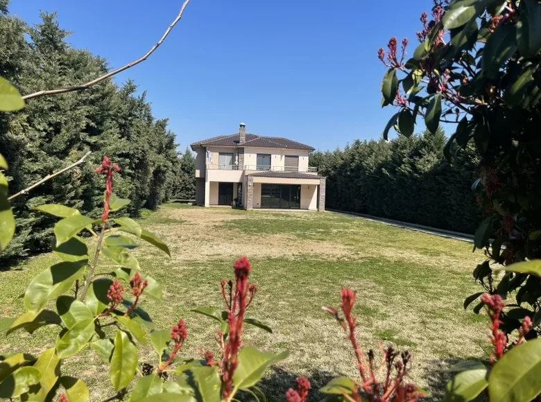 4-Schlafzimmer-Villa 220 m² Thermi, Griechenland
