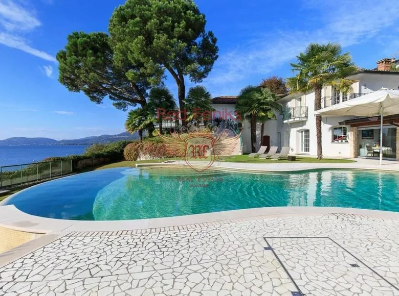 5 bedroom villa 400 m² Stresa, Italy