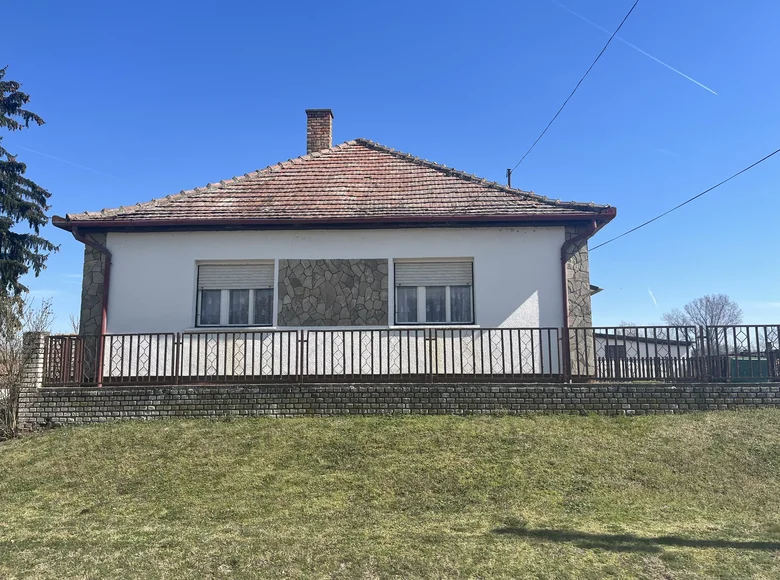 3 bedroom house 130 m² Somogyszentpal, Hungary