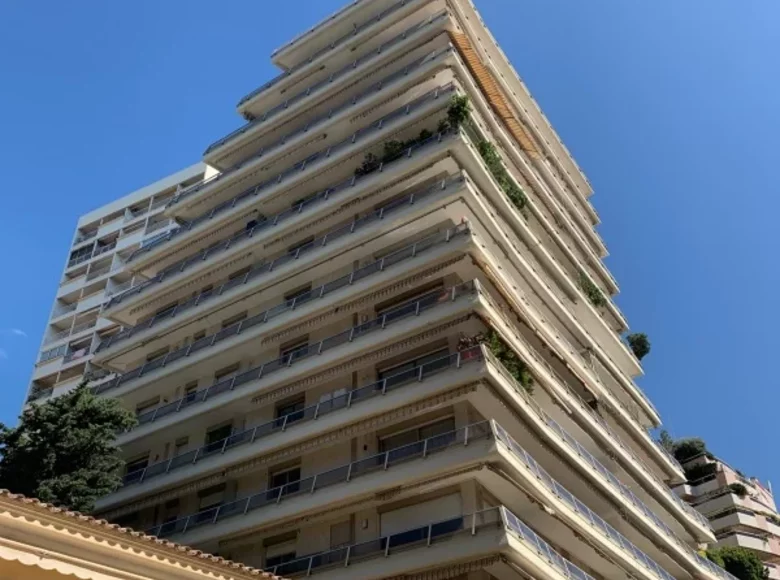 Mieszkanie 4 pokoi 142 m² Monako, Monako
