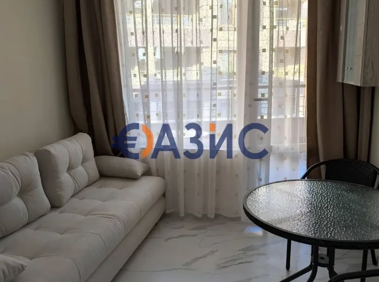 Mieszkanie 2 pokoi 62 m² Pomorie, Bułgaria