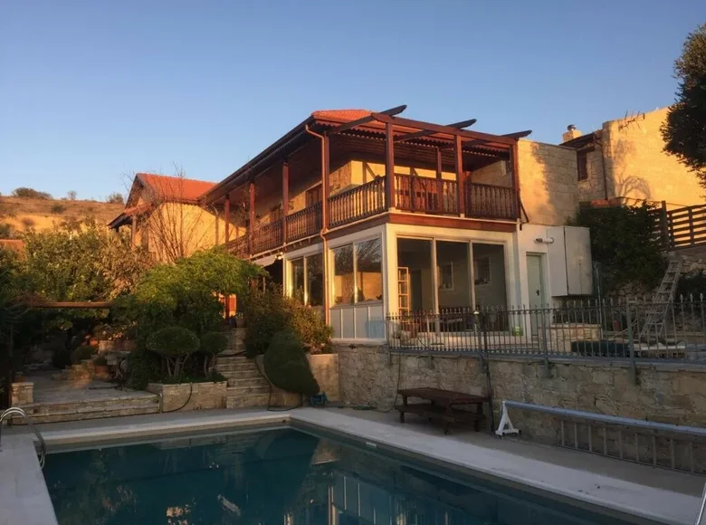 Villa 4 pièces 380 m² Kissousa, Bases souveraines britanniques