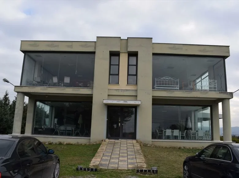 Commercial property 1 500 m² in Neochorouda, Greece