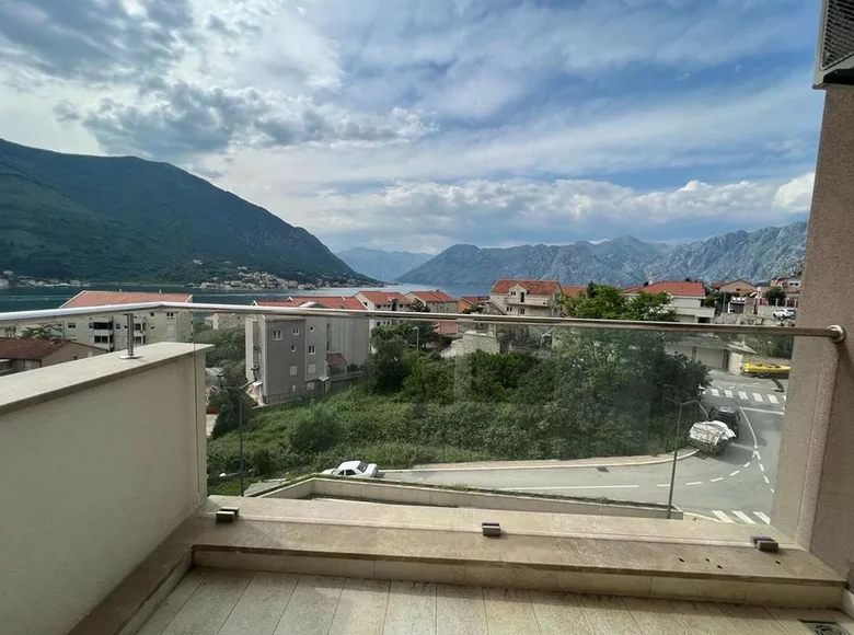 Apartment 32 m² Dobrota, Montenegro