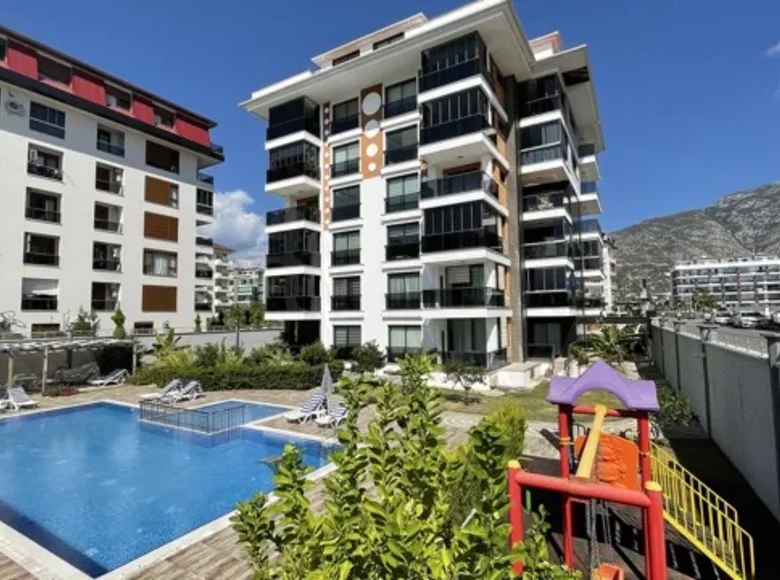 Mieszkanie 3 pokoi 185 m² Mediterranean Region, Turcja