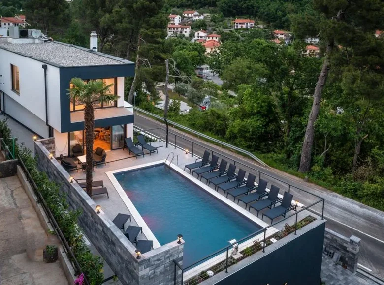 6 bedroom villa 410 m² Opatija, Croatia