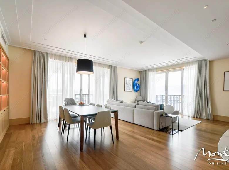Apartamento 3 habitaciones 215 m² Tivat, Montenegro