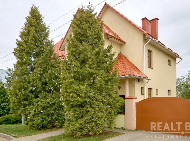 House 343 m² Minsk, Belarus