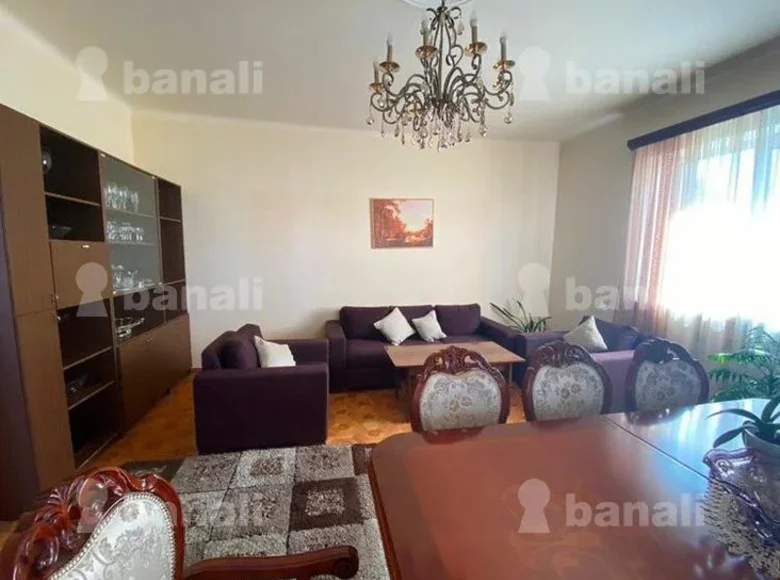 Herrenhaus 12 Zimmer 357 m² Jerewan, Armenien