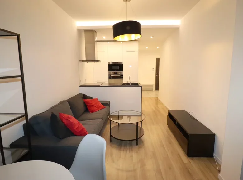 2 room apartment 4 650 m² Warsaw, Poland