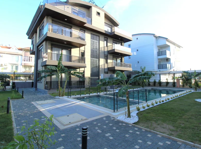 Mieszkanie 2 pokoi 90 m² Serik, Turcja