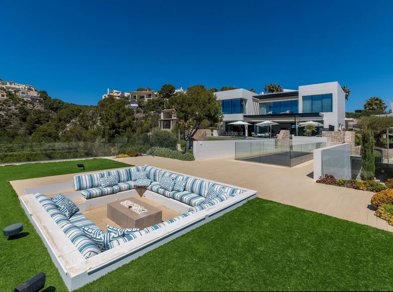 Castle 12 bedrooms 1 380 m² Port dAndratx, Spain