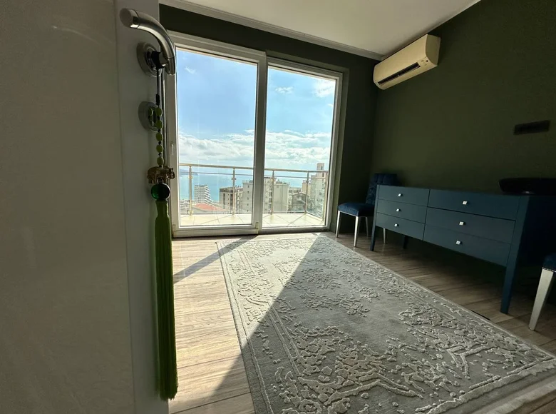 2 bedroom apartment 131 m² Budva, Montenegro