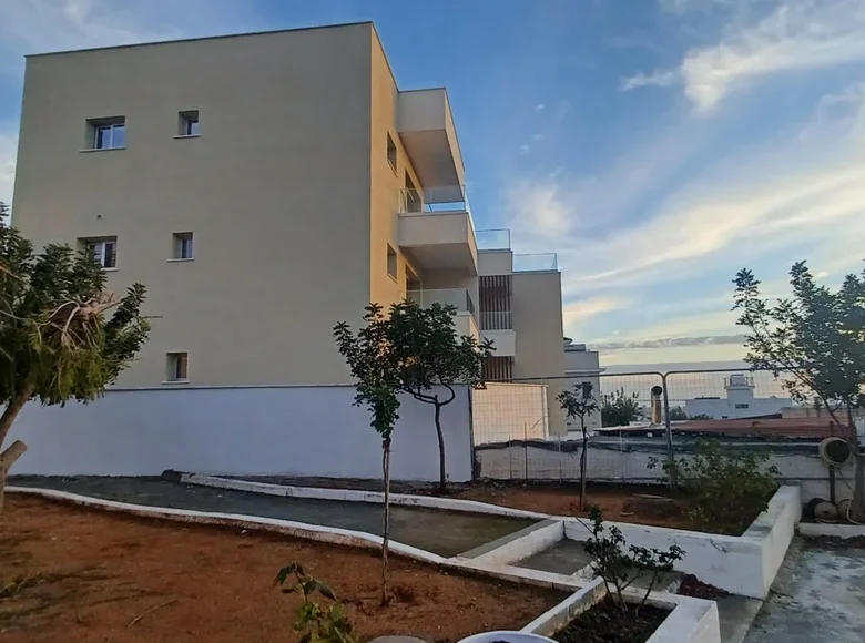Mieszkanie 2 pokoi 90 m² Demos Agiou Athanasiou, Cypr
