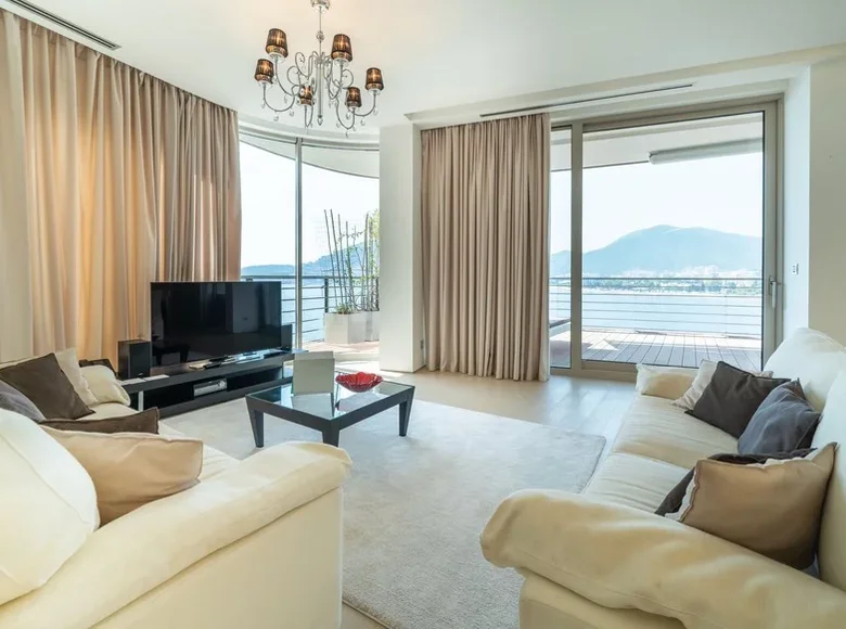 2 bedroom apartment 146 m² Budva, Montenegro