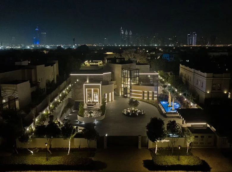 Villa 8 habitaciones 4 181 m² Dubái, Emiratos Árabes Unidos