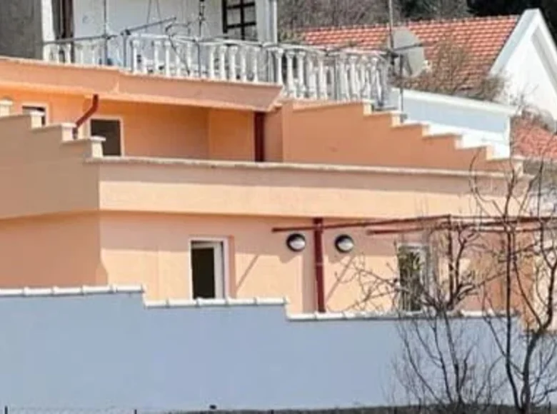 Casa 6 habitaciones 180 m² Zankovici, Montenegro