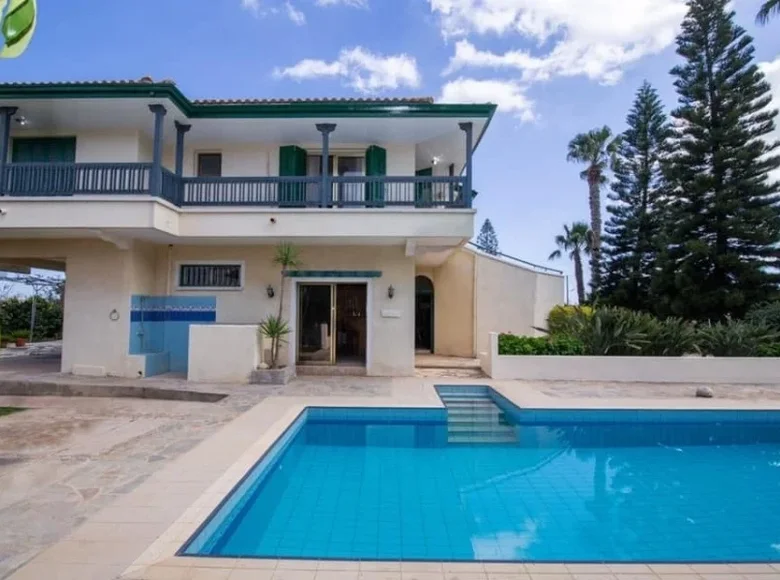 Haus 6 Schlafzimmer 550 m² Deryneia, Zypern