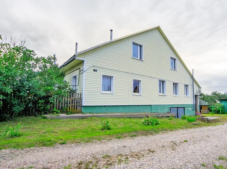 Квартира 4 комнаты 75 м² Раков, Беларусь