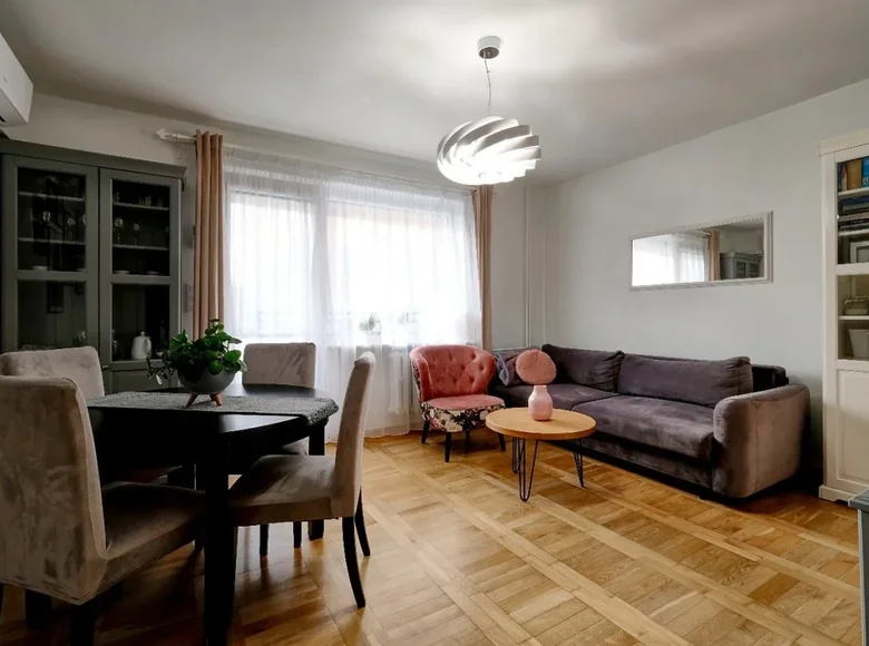 Mieszkanie 3 pokoi 61 m² Poznań, Polska