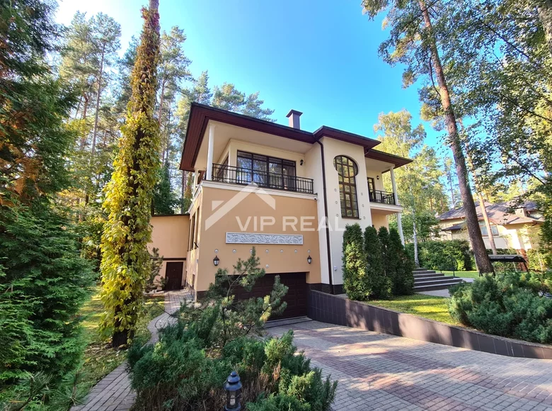 Casa 4 habitaciones 355 m² Jurmala, Letonia
