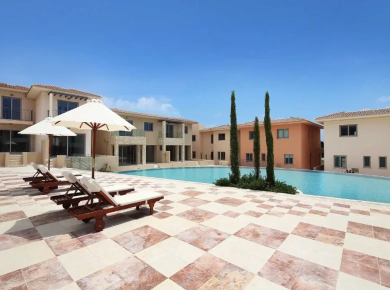 Mieszkanie 3 pokoi 117 m² Chloraka, Cyprus