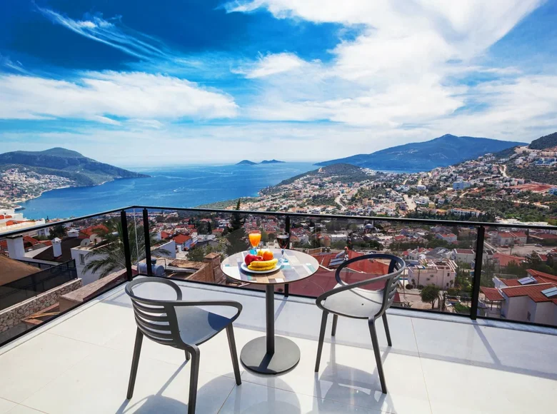 4 bedroom Villa 300 m² Kalkan, Turkey