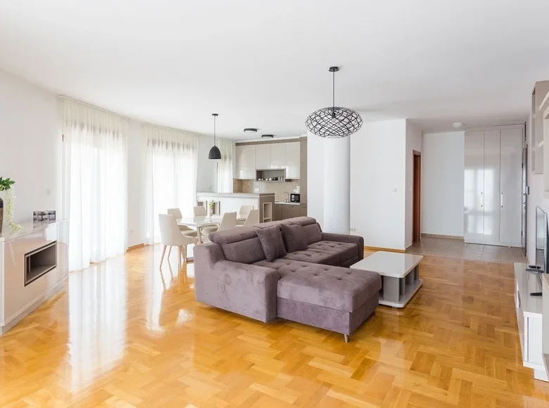 Wohnung 3 Zimmer 130 m² Becici, Montenegro