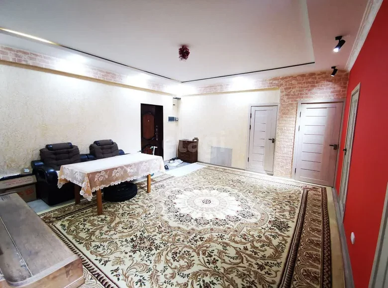 Kvartira 3 xonalar 94 m² Samarqandda