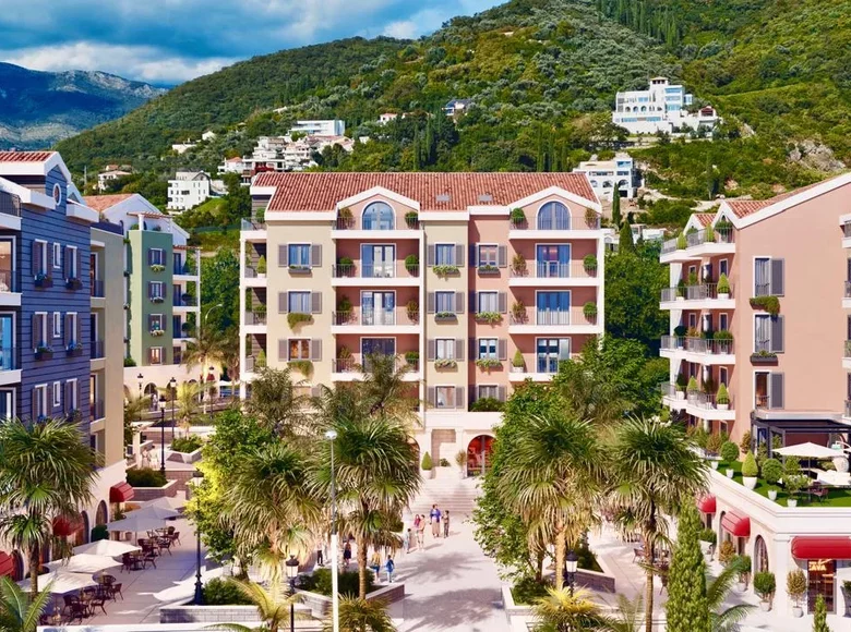 2 bedroom apartment 65 m² Tivat, Montenegro