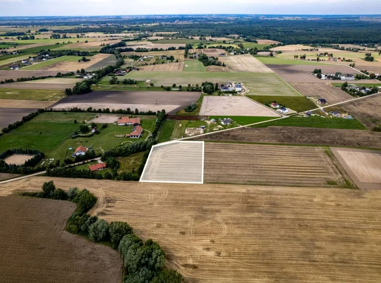 Land 860 m² Grzebienisko, Poland