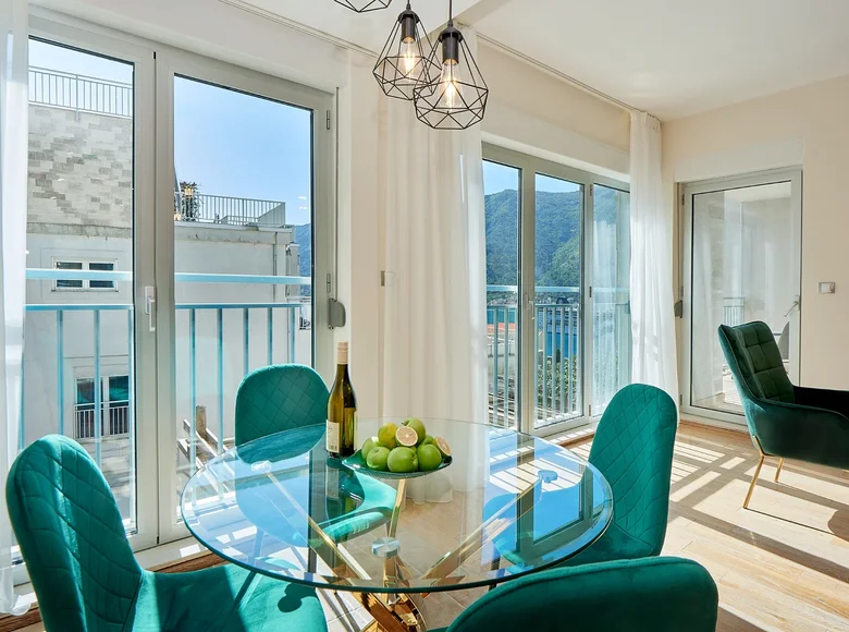 Wohnung 3 zimmer 75 m² Dobrota, Montenegro